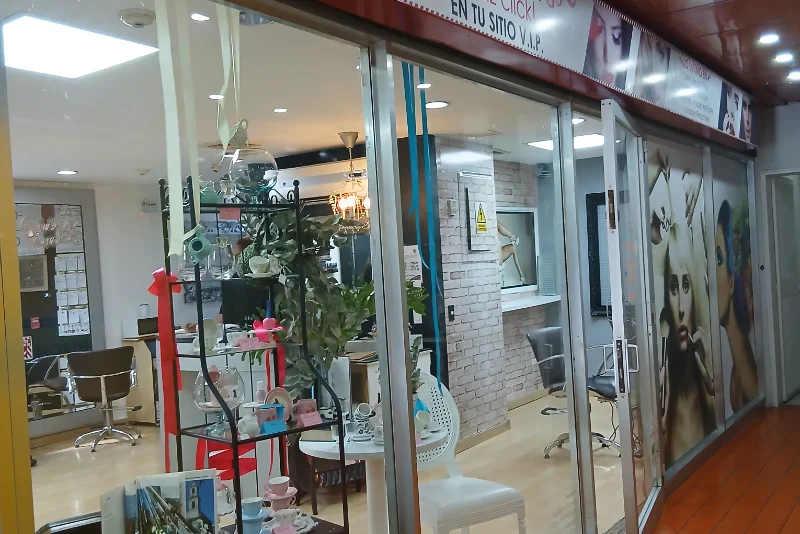 Interior of Click Style