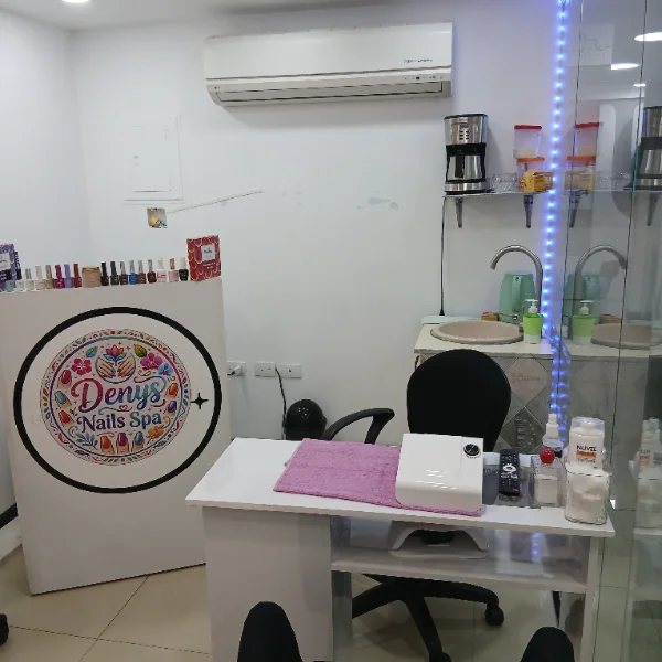 Foto 2 de Denys Nails Spa