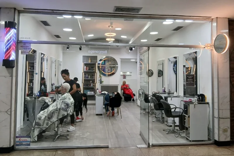 Interior de Hair Franco's by Fama