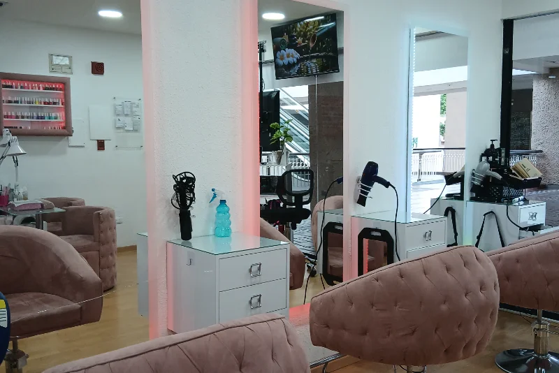 Interior de Ohana Beauty Bar